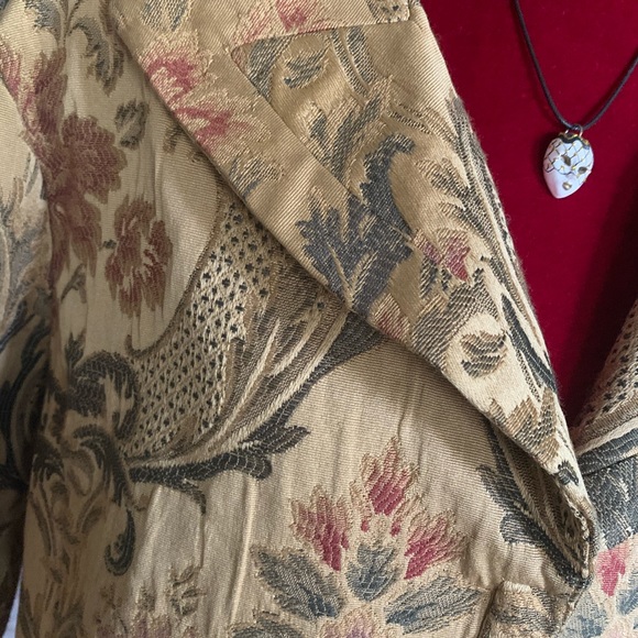 Dress Barn tapestry gold tone jacket sz 16 - Picture 2 of 5